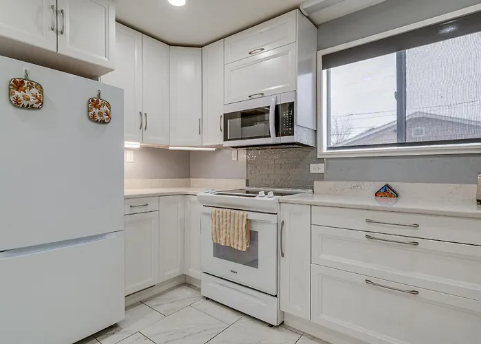 Downtown Gem! Super Walkable *